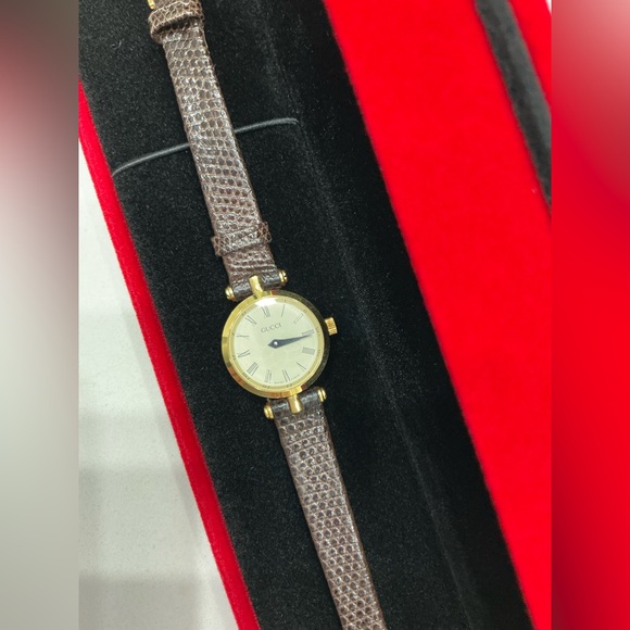 Ladies GUCCI SHERRY LINE watch❤️🧡💚 - Picture 12 of 14